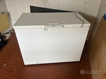 Congelatore a pozzetto 312 litri