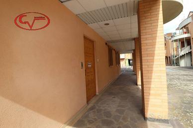 Appartamento di 81 m² con 5 locali e box auto a Bu