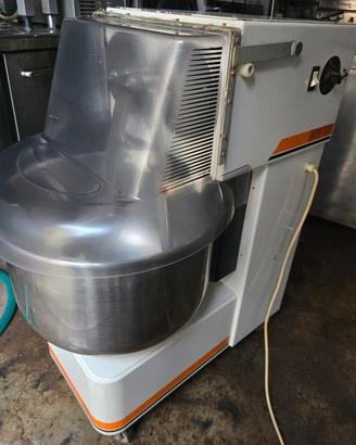 impastatrice braccia tuffanti 40 kg 