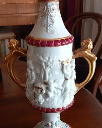 Vaso Capodimonte antico con coperchio su piedistal