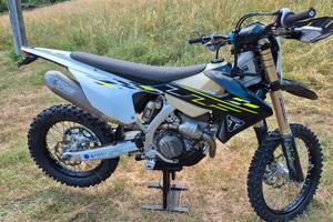 Triumph TF 250 E