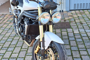 Triumph Speed Triple 1050