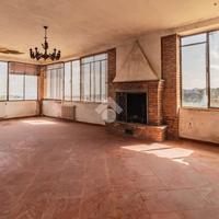 5 LOCALI A BASSANO ROMANO