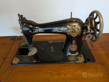 Macchina da cucire Singer con mobile epoca '900