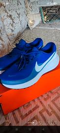 Nike Revolution 
