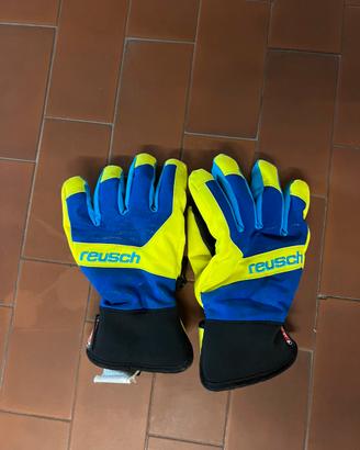 Sci guanti e casco
