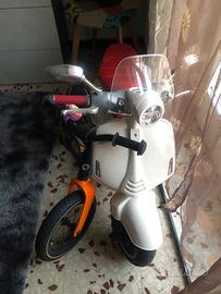 Vespa e bici senza pedali