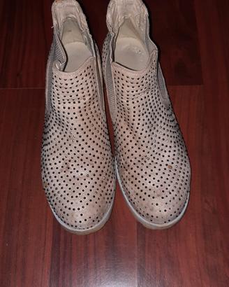 scarpe a stivaletto 