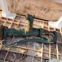 Pompa a mano, per acqua, funzionante, in ghisa