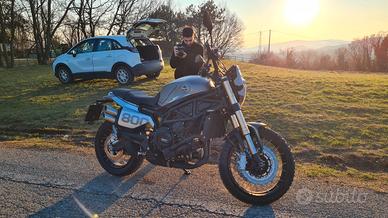 Benelli Leoncino 800 Trail