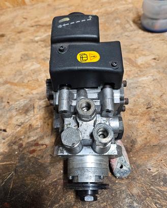 pompa lucas per ford 2500 td.