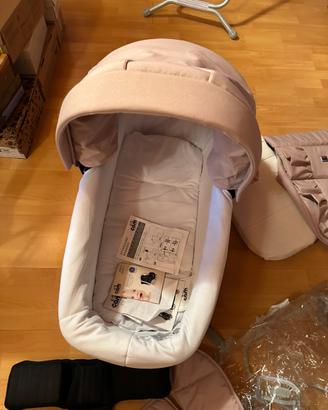 Trio bebè cam completo+ rialzo+ base isofix auto