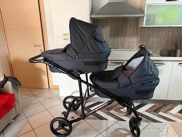passeggino gemellare  800€ trattabile 