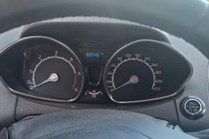 Auto Ford Ecosport