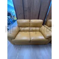 DIVANO CHATEAU D'AX 2 POSTI PELLE GIALLO CREMA