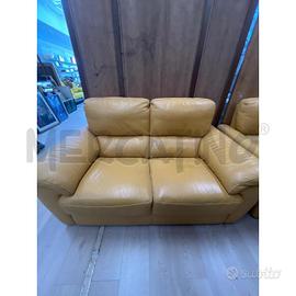 DIVANO CHATEAU D'AX 2 POSTI PELLE GIALLO CREMA