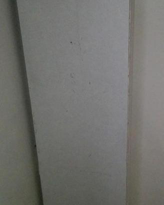 Separatore in legno piastrellato