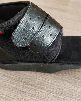 Scarpa Podoline nera.
