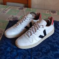 sneakers Sneakers Veja modello V-10
n.40
