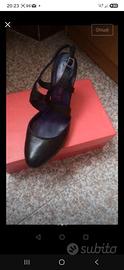 Scarpa con tacco