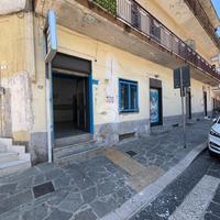 NEGOZIO A SANTA MARIA A VICO