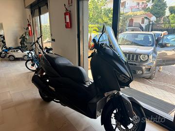 Yamaha Xmax 300 Tech Max