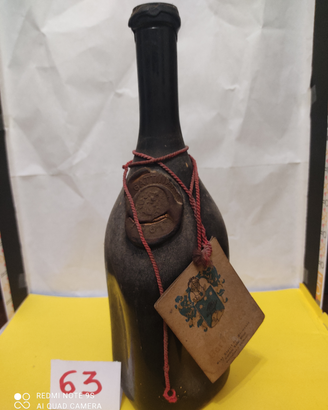 Bottiglia vino da collezione