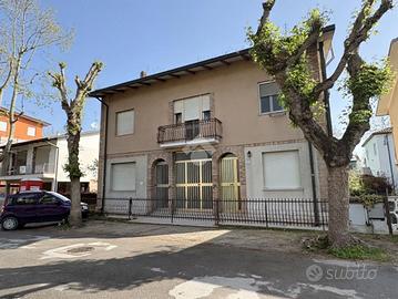 2 LOCALI A CESENATICO