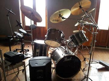 Batteria acustica ed elettronica