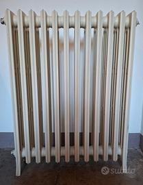 Radiatore in ghisa 12 elementi mai usato