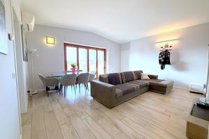 3 LOCALI A CARONNO PERTUSELLA