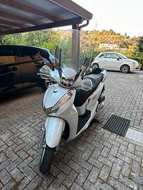 Honda sh 300