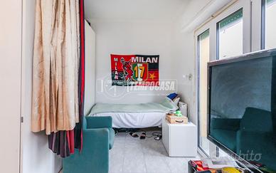 MONOLOCALE CON BALCONE