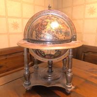 Mappamondo portaoggetti