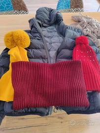 Piumino F**k  2 cappellini 1 scaldacollo 1 sciarpa