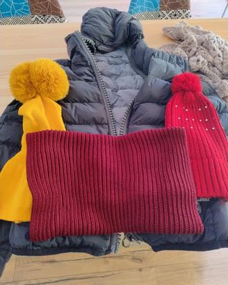 Piumino F**k  2 cappellini 1 scaldacollo 1 sciarpa