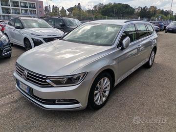 Volkswagen Passat Variant 2.0 TDI DSG Business Blu