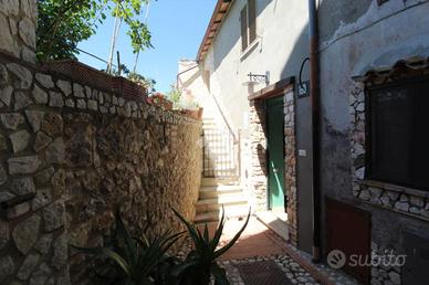 MONOLOCALE A CASAPROTA