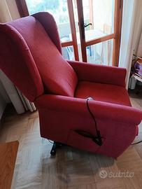 poltrona elettrica reclinabile con alzapersona