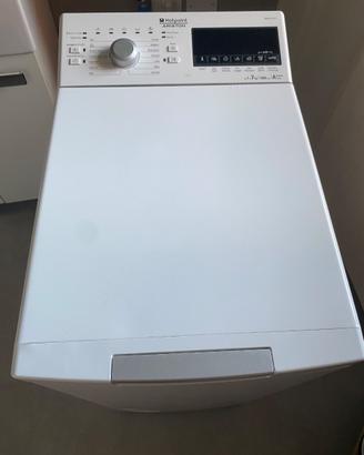 Lavatrice carica dall'alto HotPoint Ariston