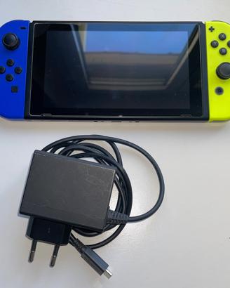 Nintendo Switch V2 + Micro SD 64Gb + Caricabatteri