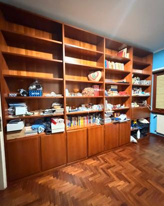 Libreria in legno massello con ribaltina