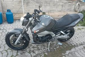 Suzuki GSR 600 personalizzazione TOP