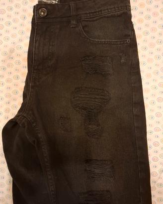 jeans neri corti strappati per uomo , Terranova 