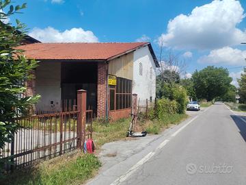 Casolare con terreno