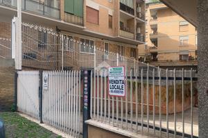 NEGOZIO A ROMA