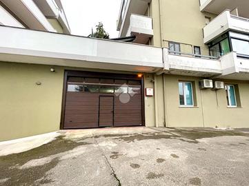 AUTORIMESSA A CHIETI