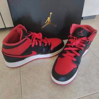 Air Jordan 1Mid N. 40