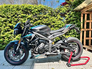 Triumph Stree Triple RS 2021