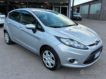 Ford Fiesta 1.2 cc ( 82 cv )